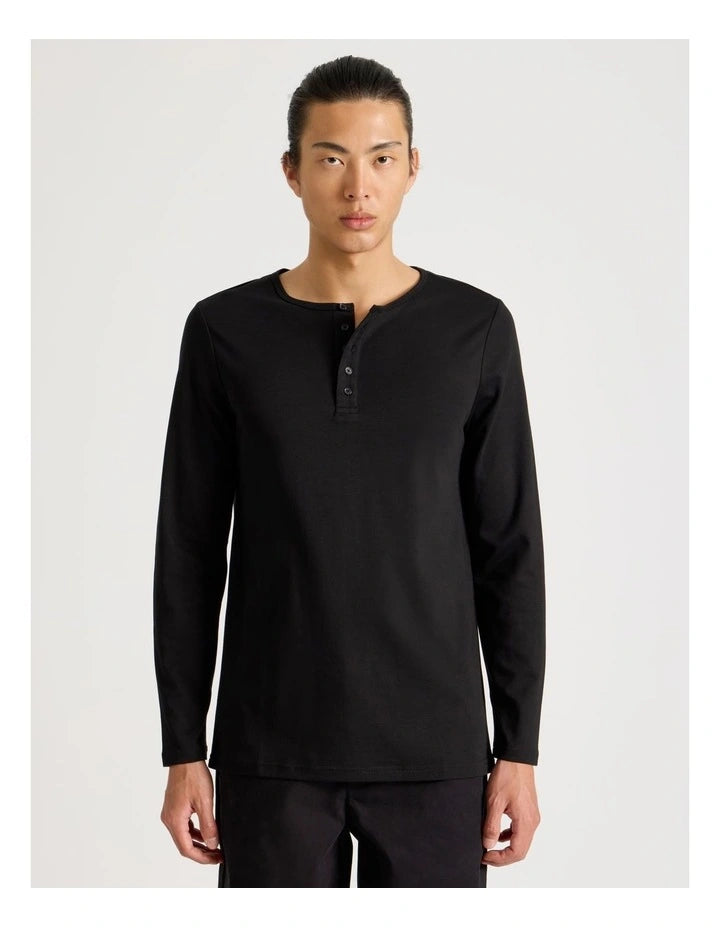 ZEE SAMPS ARTICLE #8016 Long Sleeve Henley T-Shirt in Black